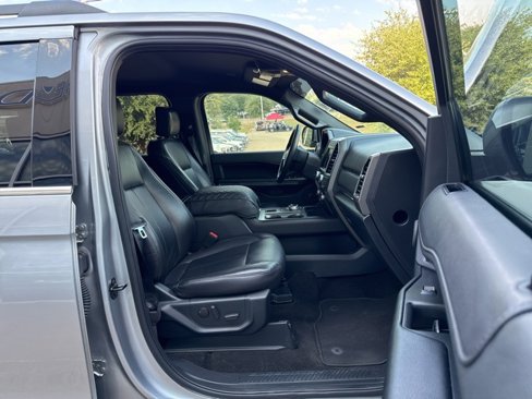 Used 2020 Ford Expedition XLT w/ Equipment Group 202A image 12