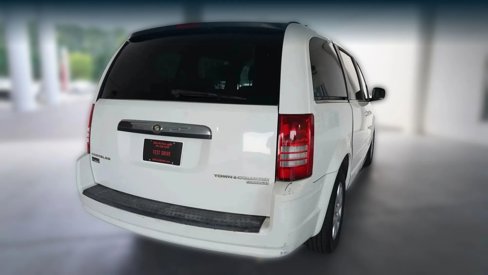 Used 2010 Chrysler Town & Country LX w/ PWR Window Group image 7