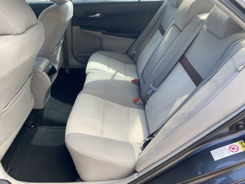 Used 2012 Toyota Camry LE image 5