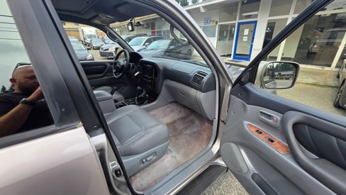 Used 2001 Toyota Land Cruiser image 13