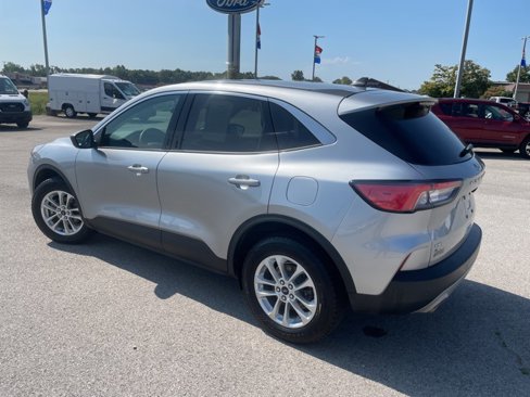 Used 2022 Ford Escape SE w/ Cold Weather Package image 7