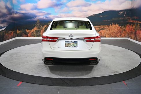 Used 2013 Toyota Avalon XLE Touring image 6