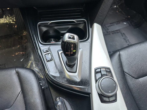 Used 2016 BMW 320i xDrive Sedan image 15