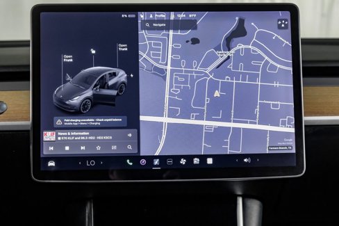 Used 2020 Tesla Model Y Long Range image 19