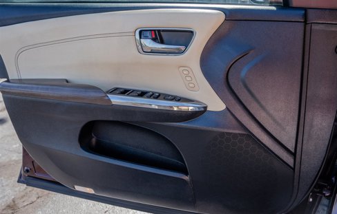 Used 2013 Toyota Avalon Limited image 25