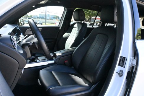 Used 2021 Mercedes-Benz GLB 250 image 14