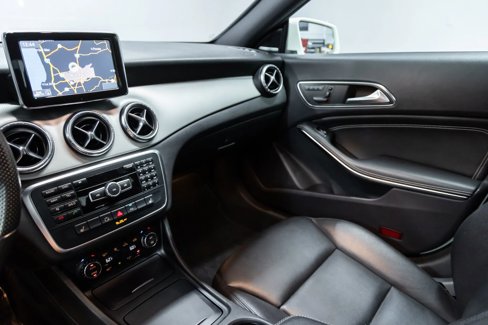 Used 2014 Mercedes-Benz CLA 250 image 26