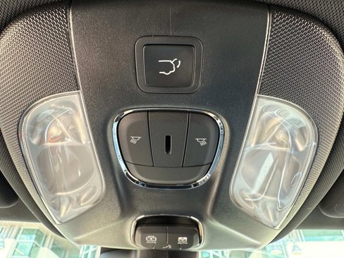 New 2025 Jeep Compass Latitude w/ Sun and Sound Group image 29