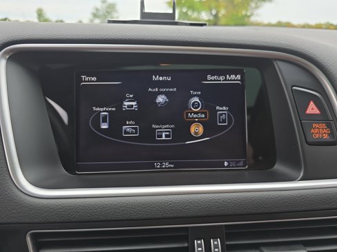 Used 2017 Audi Q5 2.0T Premium Plus w/ Technology Package image 21