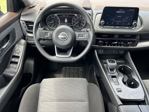Used 2023 Nissan Rogue SV image 14