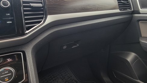 Used 2023 Volkswagen Atlas SE w/ Black Wheel Package image 37