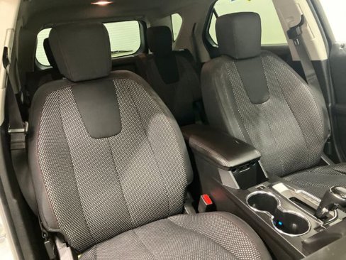 Used 2016 Chevrolet Equinox LS image 40