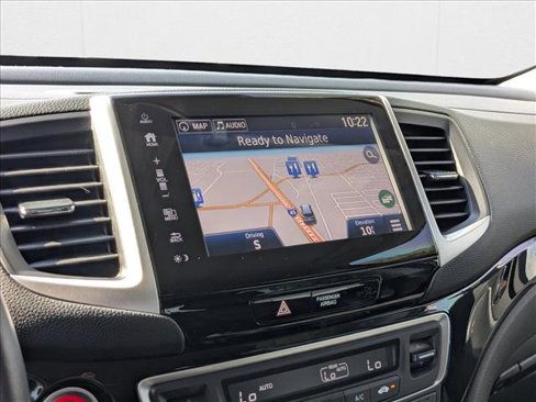 Used 2017 Honda Pilot Touring image 13