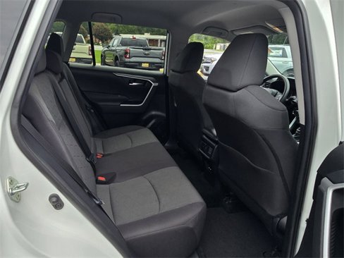 Used 2021 Toyota RAV4 XLE image 13