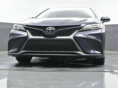 Used 2022 Toyota Camry SE image 21