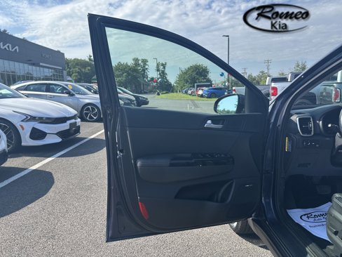 Used 2021 Kia Sportage EX w/ EX Technology Package image 10
