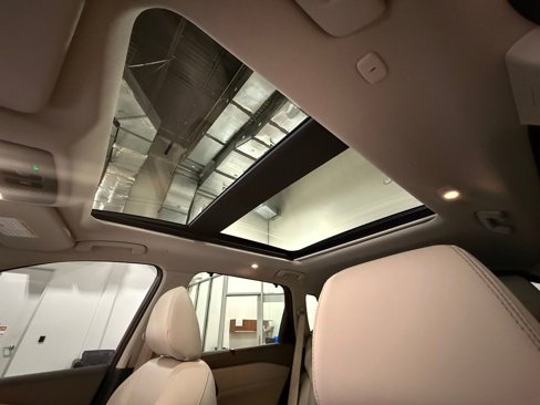 Used 2023 Nissan Rogue SL image 17