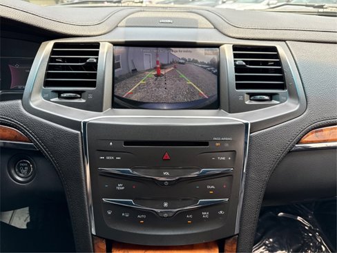 Used 2014 Lincoln MKS w/ Equipment Group 101A image 32