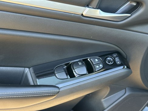 Used 2023 Nissan Altima 2.5 SV image 15