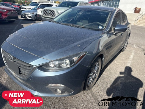 Used 2015 MAZDA MAZDA3 i Touring w/ Technology Package image 3