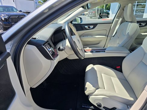 Used 2019 Volvo S60 T5 Inscription image 22