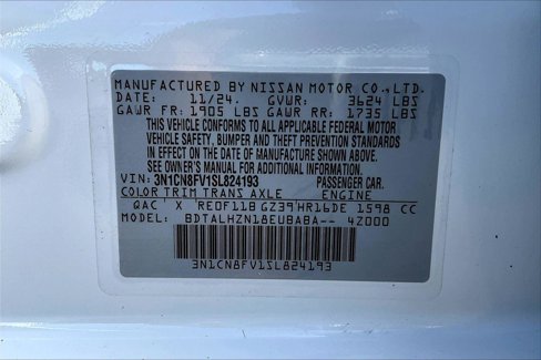 New 2025 Nissan Versa SR w/ Trunk Package image 23