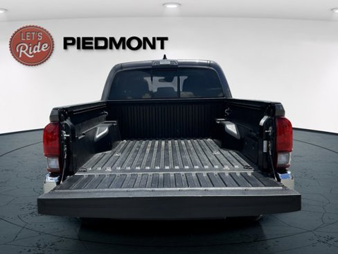 Used 2022 Toyota Tacoma SR5 image 15