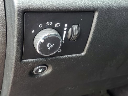 Used 2018 Jeep Grand Cherokee Laredo image 15