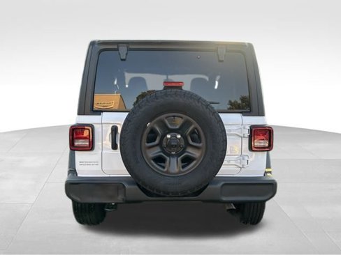 Used 2025 Jeep Wrangler Sport image 6
