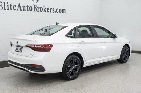 Used 2024 Volkswagen Jetta SE w/ Panoramic Sunroof Package image 33