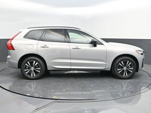 New 2025 Volvo XC60 B5 Core image 8