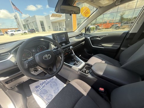 Used 2019 Toyota RAV4 XLE image 21