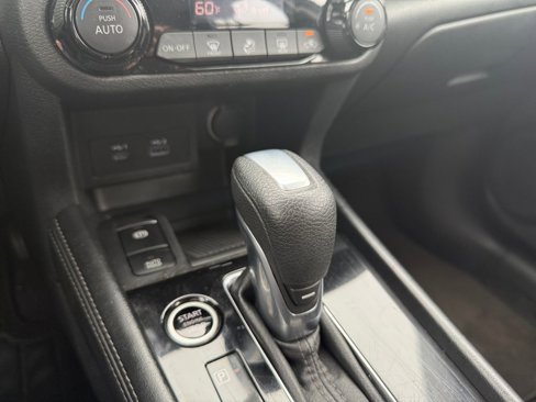 Used 2021 Nissan Kicks SV image 35