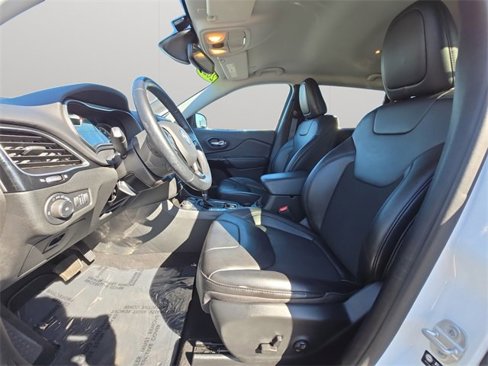 Used 2021 Jeep Cherokee Latitude Plus image 10