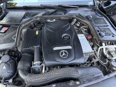 Used 2015 Mercedes-Benz C 300 4MATIC Sedan image 23
