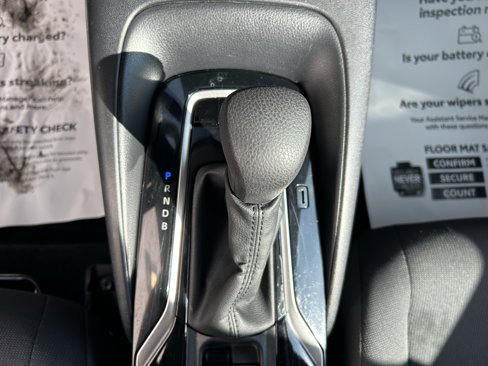 Certified 2022 Toyota Corolla LE image 29