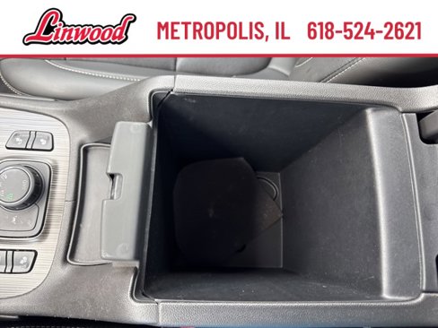 Used 2023 GMC Acadia SLT image 27