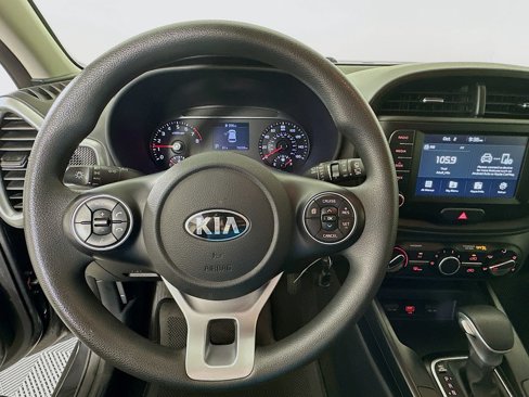 Used 2020 Kia Soul S image 11