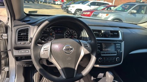 Used 2017 Nissan Altima 2.5 S w/ Power Driver Seat Package image 9