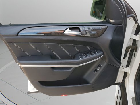 Used 2013 Mercedes-Benz GL 63 AMG 4MATIC image 43