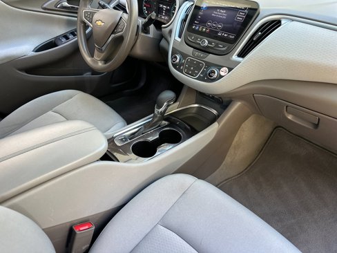 Used 2023 Chevrolet Malibu LT image 17