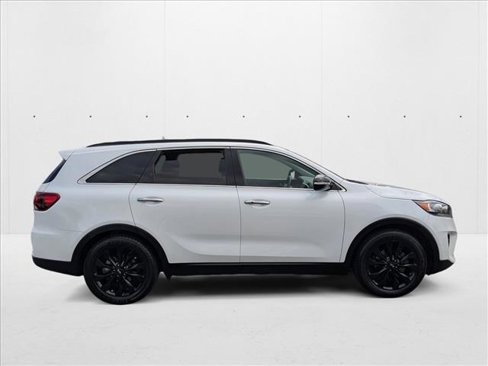 Used 2020 Kia Sorento S image 4