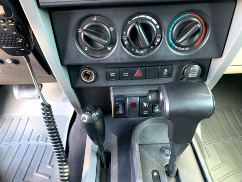 Used 2010 Jeep Wrangler Unlimited Rubicon w/ Dual Top Group image 46
