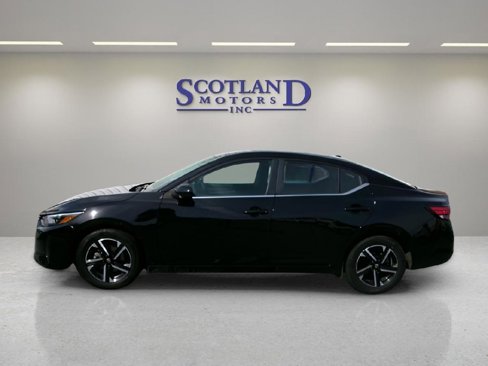 Used 2024 Nissan Sentra SV image 1
