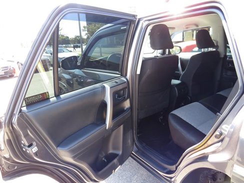 Used 2021 Toyota 4Runner SR5 image 22