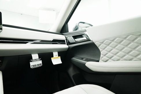 Used 2025 Mitsubishi Outlander SEL image 29