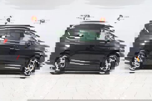 Used 2017 Chrysler Pacifica Limited w/ Advanced Safetytec Group image 2