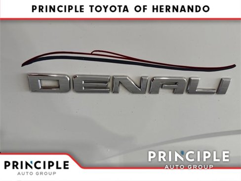 Used 2020 GMC Canyon Denali image 4