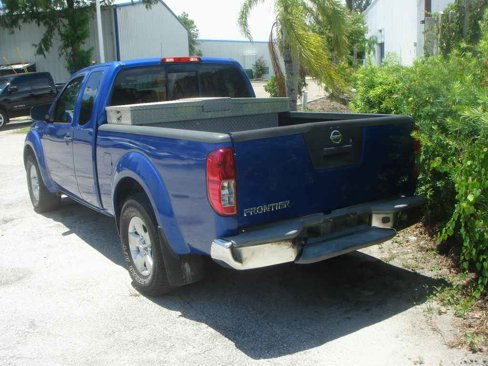 Used 2013 Nissan Frontier SV image 5