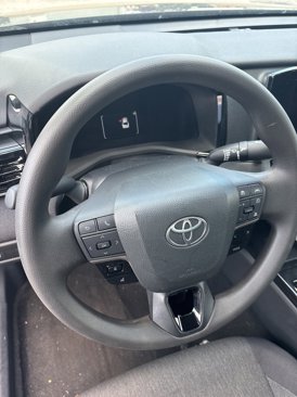 Used 2025 Toyota Camry LE image 10